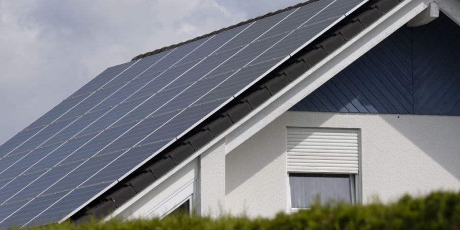 Die Preise für Eigentumswohnungen und Einfamilienhäuser sind in den ersten drei Monaten des Jahres 2026 auf hohem Niveau weiter gestiegen. (Archivbild)