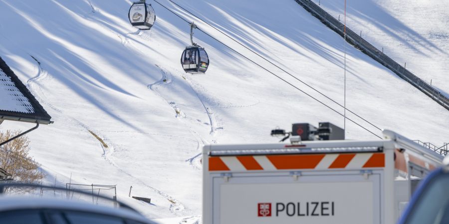Im Skigebiet Engelberg-Titlis ist am Mittwochvormittag eine Gondel abgestürzt.