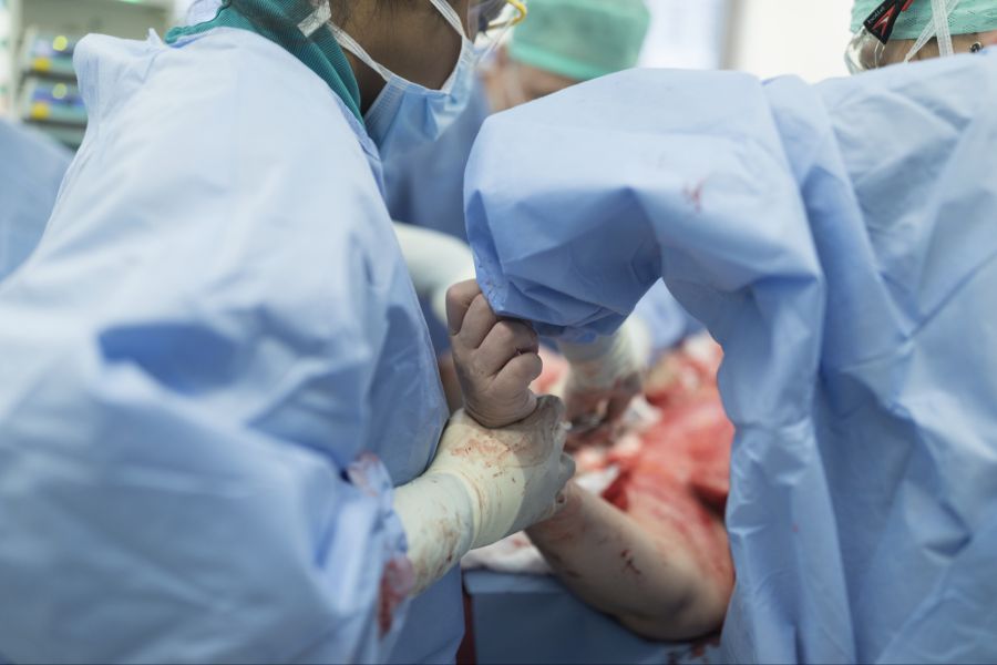 «Infektionen sind immer noch eine der häufigsten Ursachen, warum Schwerverbrannte auch heute noch sterben.» Das erklärt Paul Fuchs, Präsident der Deutschen Gesellschaft für Verbrennungsmedizin.