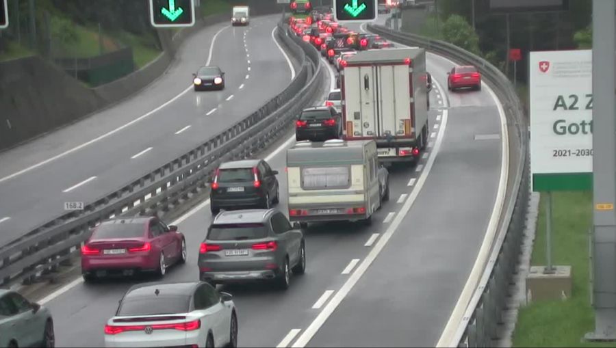 Gotthard Tunnel Stau