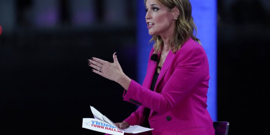 ARCHIV - Savannah Guthrie, Moderatorin des Fernsehsenders NBC, spricht während einer Sendung. Foto: Evan Vucci/AP/dpa