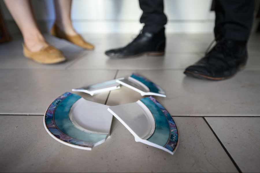 Kommt es tatsächlich zum Scheidungs- oder Trennungsverfahren, werde das gerne erst im Januar angestossen. (Symbolbild)