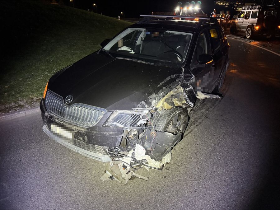 Bei der Kollision entstand Sachschaden.