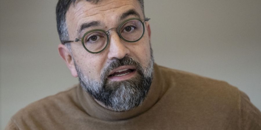 Hervé Gullotti, Kandidat der SP Grand Chasseral für die Berner Regierung, freut sich über die Einigkeit der Linken bei den kantonalen Wahlen im März. (Archivbild)