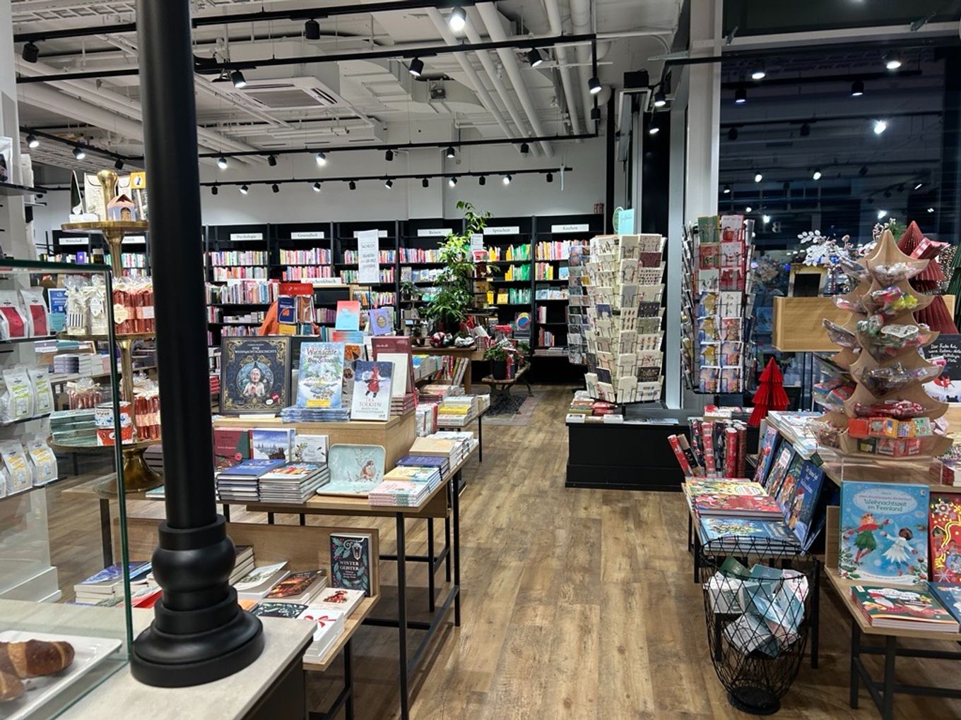 Orell Füssli am Bahnhof Bern verbannt Kinderwagen | Nau.ch