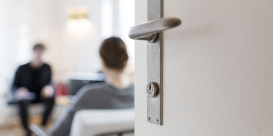 Schon eine einzige Therpaiesitzung kann das Suizidrisiko senken. (Symbolbild)