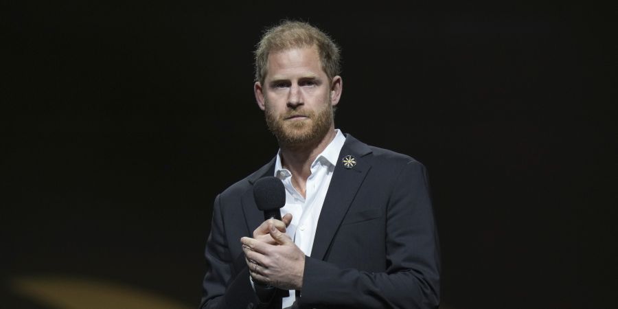 Nach Trumps Fox-News-Interview lässt Prinz Harry die royale Zurückhaltung fallen – und schiesst scharf zurück.