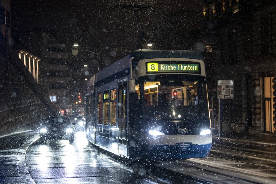 Am Samstag werden auch im Flachland einige Flocken erwartet.