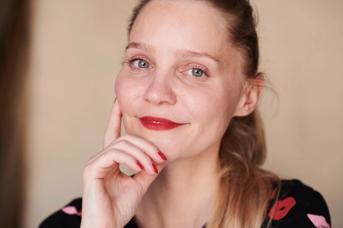 Laura Burkhardt ist studierte Sexologin und Lebensforscherin. Laura Burkhardt