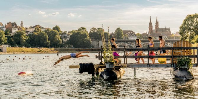 Rheinschwimmen Basel