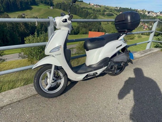 Lernfahrer mit Roller gestürzt mit Roller gestürzt