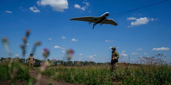 Ukrainische Drohnen bei ihrem Einsatz. (Archivbild) Ukrainische Drohnen bei ihrem Einsatz. (Archivbild)