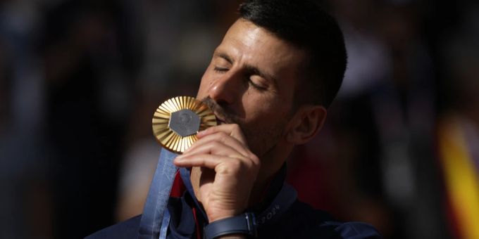 Novak Djokovic krönt seine glorreiche Karriere mit dem Sieg bei Olympia 2024. Novak Djokovic olympia 2024