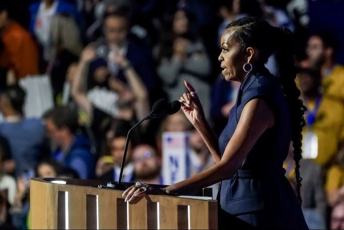 Parteitag der Demokraten: Michelle Obama kritisiert Donald Trump – und wirbt für Kamala Harris. Parteitag Michelle Obama