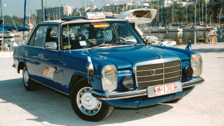 Mercedes 240 D, Baureihe W115 D 24, Thessaloniki, Griechenland