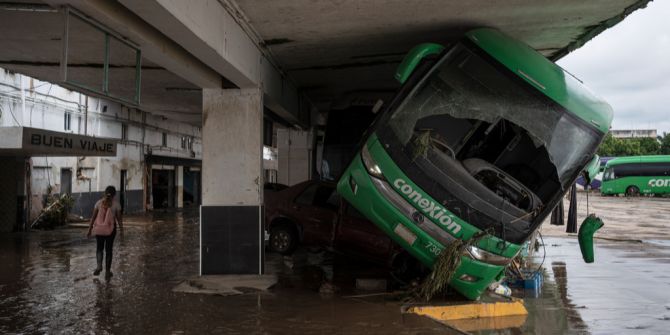 Unwetter Mexiko Überschwemmung Bus