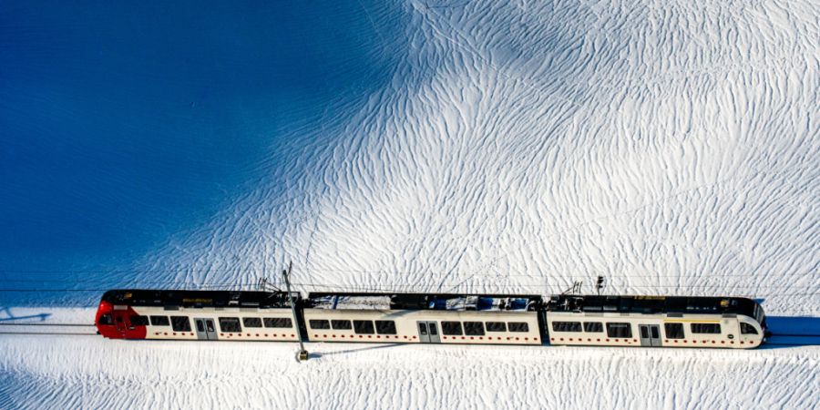 Der Schneezug verbindet drei Tourismuszentren. (Symbolbild)