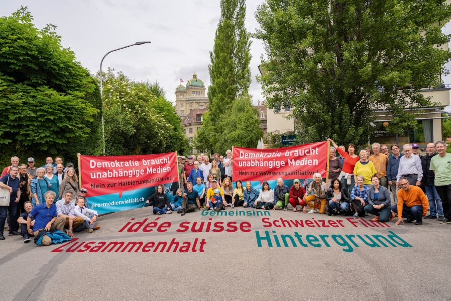 Die Gegner der Halbierungsinitiative warnen vor den Folgen einer Annahme der Initiative.