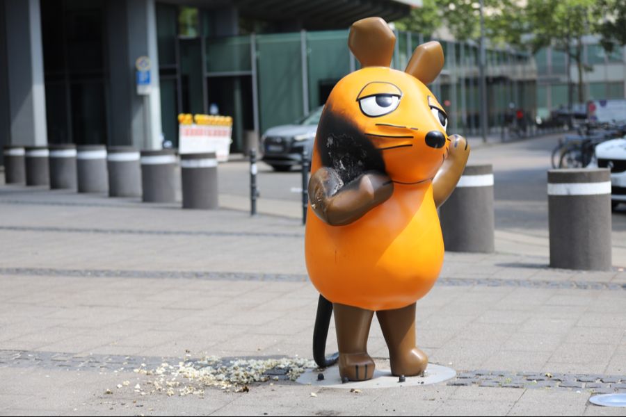 Die Maus wurde Ende Juli von Unbekannten angezündet.