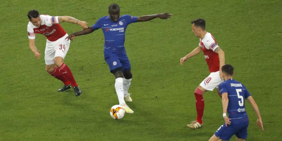 Granit Xhaka Arsenal Chelsea