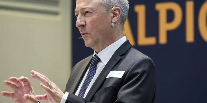 Jens Alder, Alpiq-Verwaltungsratspräident und Delegierter des Verwaltungsrats, begrüsst das öffentliche Übernahmeangebot für den Energiekonzern (Archivbild) Alpiq holding