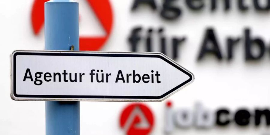Bei den Agenturen für Arbeit kam laut DGB-Auswertung 2018 im Monatsdurchschnitt auf 26 Arbeitslose einer mit Reha-Massnahme. Foto: Jan Woitas