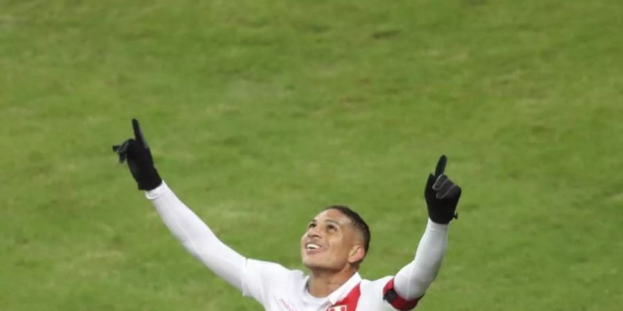 Paolo Guerrero erzielte das 3:0 für Peru. Foto: Edison Vara/AP