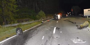 Ohne Führerausweis mit entwendetem Auto Selbstunfall verursacht
