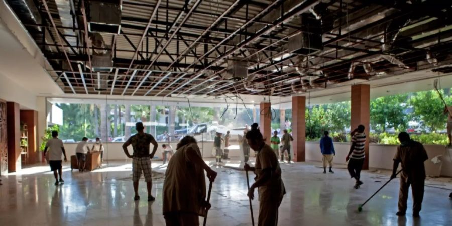 Aufräumarbeiten im Hotel «Acapulco»