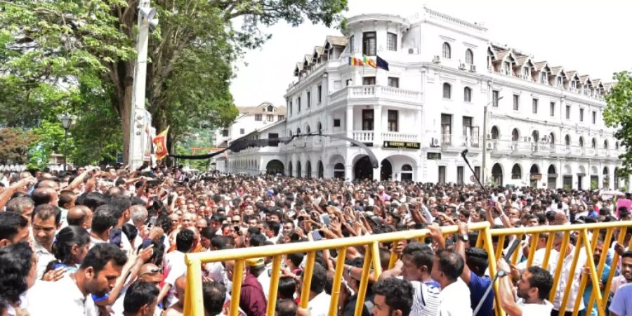 Buddhisten-Proteste in Sri Lankas Pilgerstadt Kandy