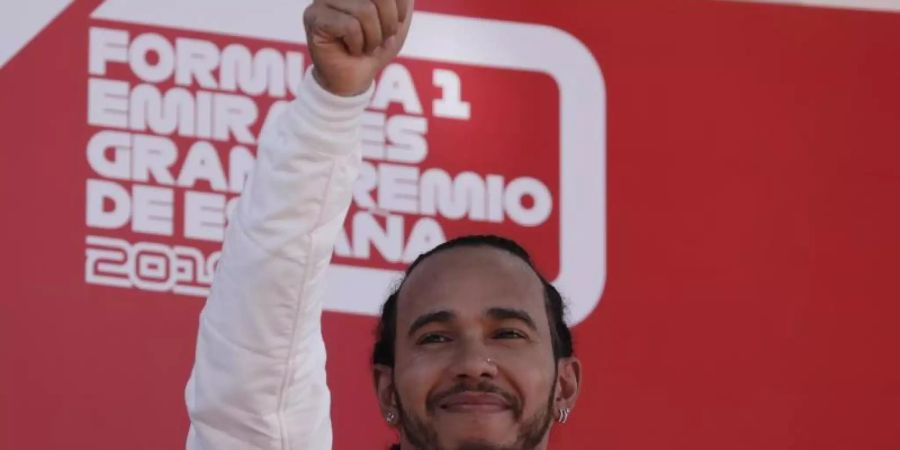 Weltmeister Lewis Hamilton will noch ein paar Jahre in der Formel 1 bleiben. Foto: Emilio Morenatti/AP