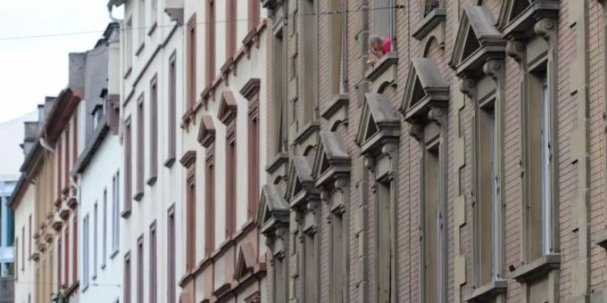 Mietwohnungen in einer Stadt. Mietwohnungen in einer Stadt.