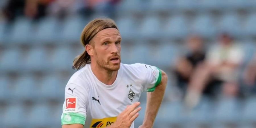 Steht einem Wechsel zu einem anderen Verein offen gegenüber: Gladbach-Verteidiger Michael Lang. Foto: Matthias Balk