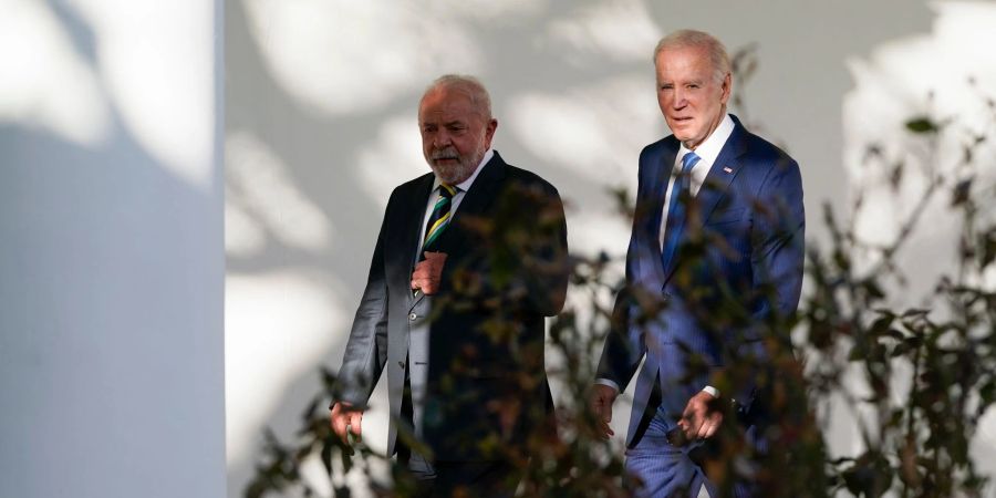 Wollen den Wert der Demokratie wieder stärken: Lula und Biden.