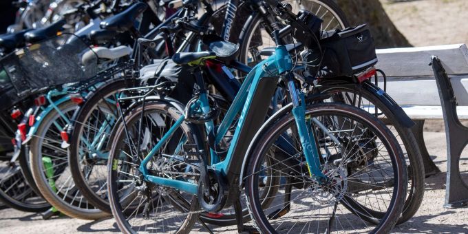 Verhaftung - Grossangelegter E-Bike-Diebstahl in Küsnacht aufgedeckt