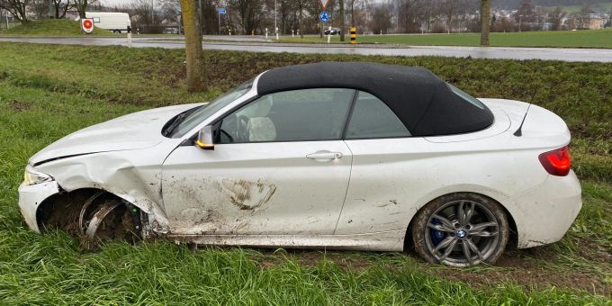 Bei einem Unfall in Villmergen entstand ein Sachschaden. Bei einem Unfall in Villmergen entstand ein Sachschaden.