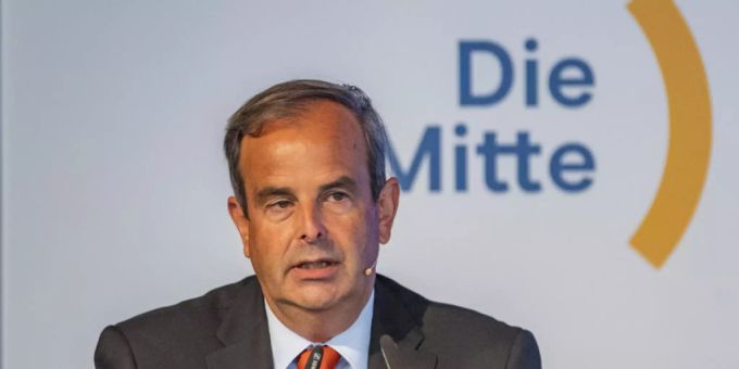 Gerhard Pfister, Präsident der Mitte-Partei, warnt angesichts der hart geführten Kontroversen rund um die Corona-Pandemie vor einer wachsenden Unkultur in der Schweiz. (Archivbild) Gerhard Pfister, Präsident der Mitte-Partei, warnt angesichts der hart geführten Kontroversen rund um die Corona-Pandemie vor einer wachsenden Unkultur in der Schweiz. (Archivbild)