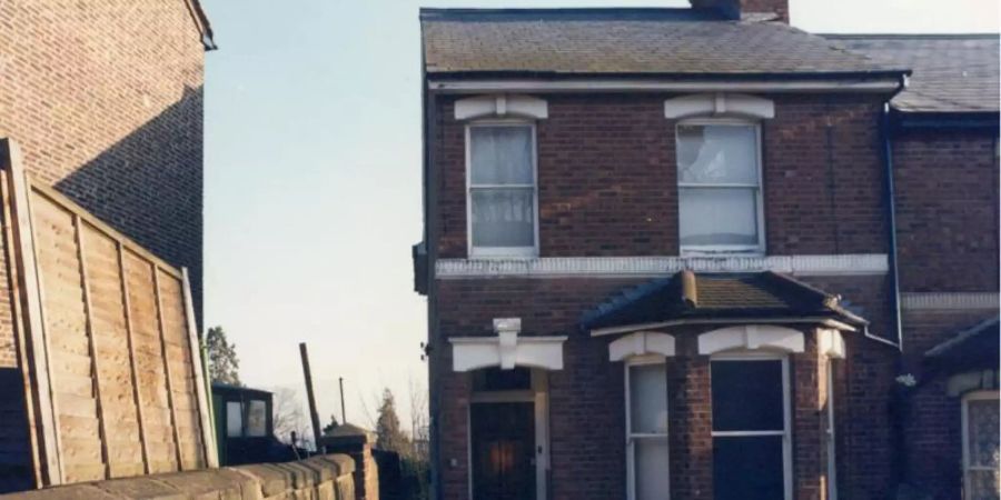 Das Wohnhaus in Tunbridge Wells (Kent), in dem 1987 eine junge Frau tot aufgefunden wurde. Foto: Kent Police/PA Media/dpa