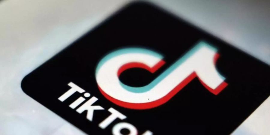 Das Logo der Social-Media-App Tiktok. (Archivbild). Foto: Kiichiro Sato/AP/dpa