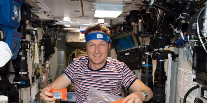 Matthias Maurer grüsst aus dem All. Foto: -/ESA/NASA/dpa Matthias Maurer grüsst aus dem All. Foto: -/ESA/NASA/dpa