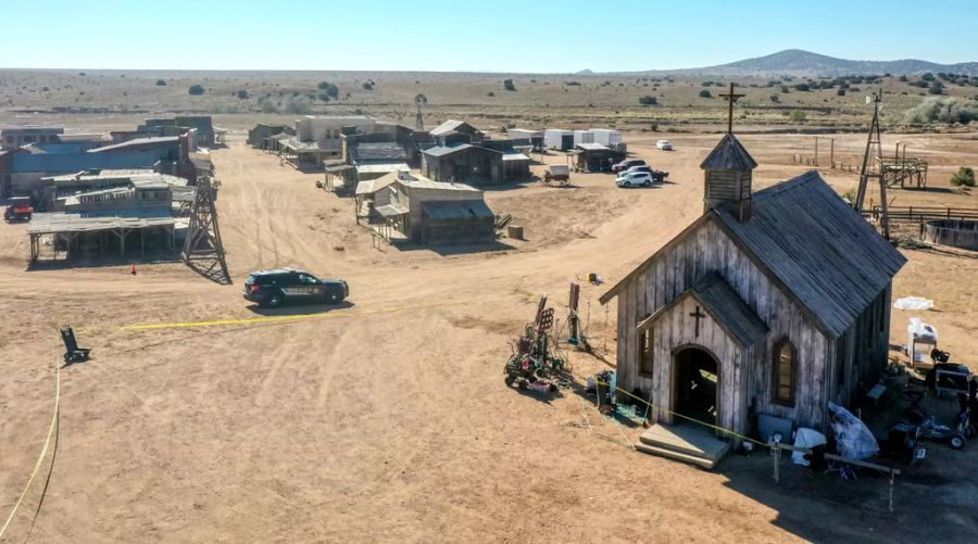 Das Filmset von «Rust» wurde nach dem tödlichen Unfall von der Polizei untersucht.