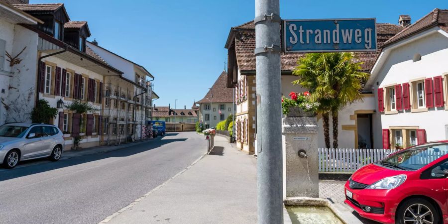 Der Strandweg in Muntelier bei Murten.