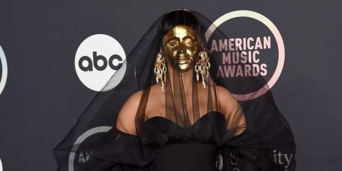 Die American Music Awards hatten auch modische Überraschungen zu bieten. Cardi B