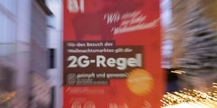Für den Weihnachtsmarkt in Bielefeld gilt eine 2G-Pflicht. Foto: Friso Gentsch/dpa