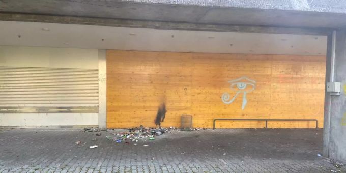 Stein am Rhein SH - Abfallsack angezündet