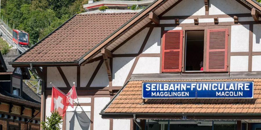 Talstation der Seilbahn nach Magglingen in Biel.