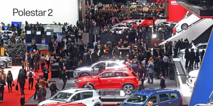 Eine Hallenübersicht, aufgenommen beim Genfer Autosalon am ersten Pressetag im Jahr 2019. Foto: Uli Deck/dpa Eine Hallenübersicht, aufgenommen beim Genfer Autosalon am ersten Pressetag im Jahr 2019. Foto: Uli Deck/dpa