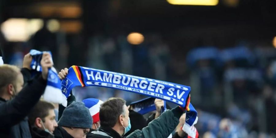Der Hamburger SV trifft auf den FC Schalke 04. Foto: Daniel Reinhardt/dpa