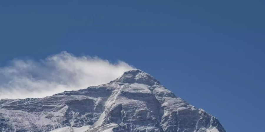 Am Mount Everest werden drei französische Bergsteiger vermisst. Foto: Sun Fei/XinHua/dpa