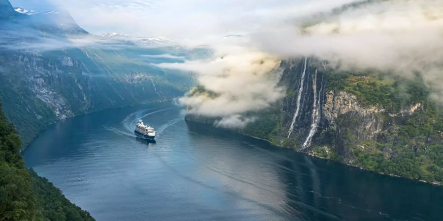 Kreuzfahrt durch Fjord